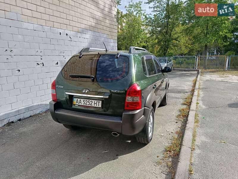 Позашляховик / Кросовер Hyundai Tucson 2008 в Києві