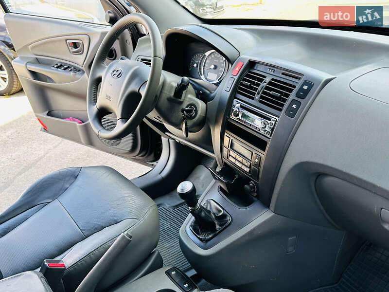 Позашляховик / Кросовер Hyundai Tucson 2006 в Харкові