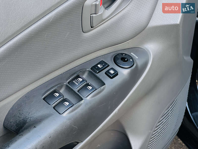 Позашляховик / Кросовер Hyundai Tucson 2006 в Харкові