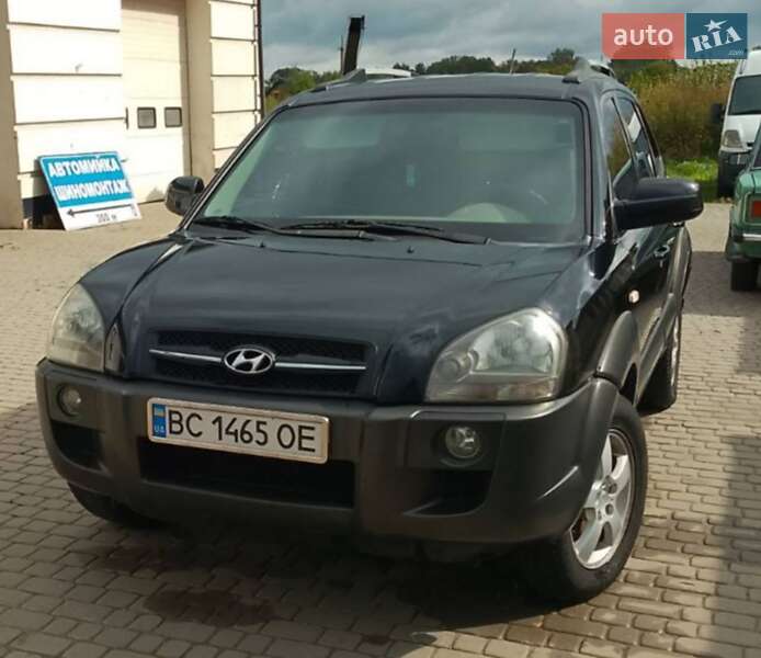 Внедорожник / Кроссовер Hyundai Tucson 2005 в  фото Внедорожник / Кроссовер Hyundai Tucson 2005 в