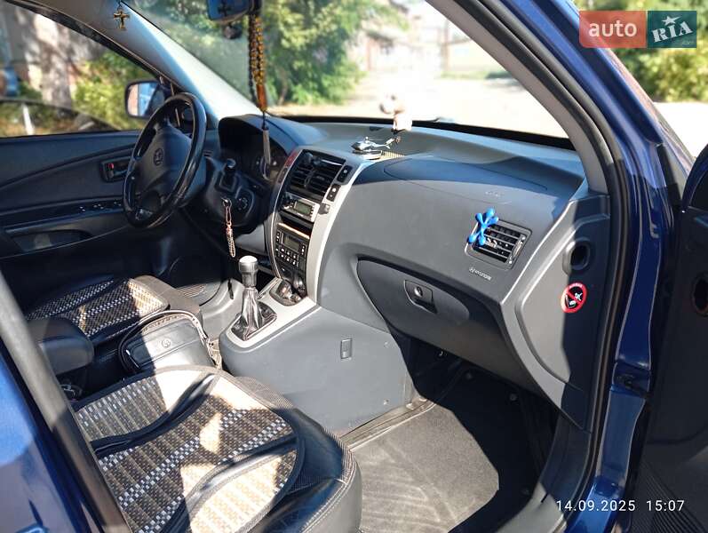 Позашляховик / Кросовер Hyundai Tucson 2007 в Чернігові
