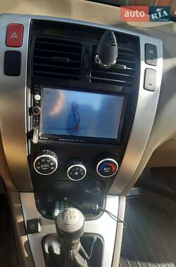 Внедорожник / Кроссовер Hyundai Tucson 2009 в 