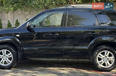 Внедорожник / Кроссовер Hyundai Tucson 2006 в 