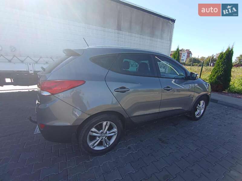 Внедорожник / Кроссовер Hyundai Tucson 2013 в Стрые