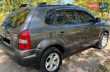 Внедорожник / Кроссовер Hyundai Tucson 2009 в 