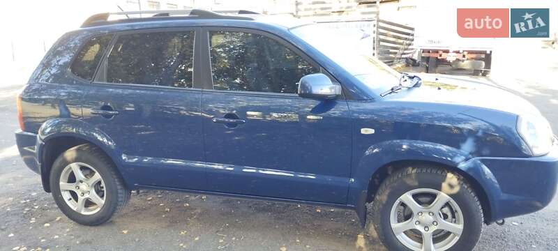 Позашляховик / Кросовер Hyundai Tucson 2006 в Тростянці