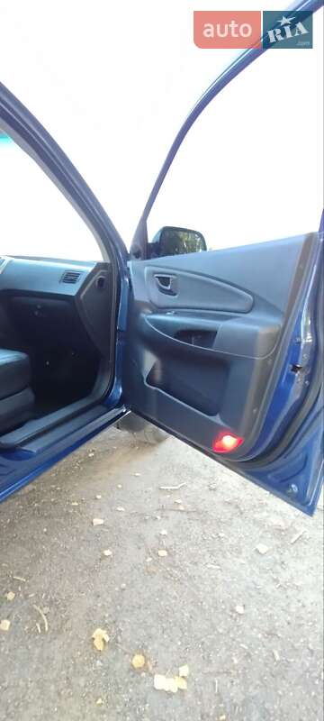 Позашляховик / Кросовер Hyundai Tucson 2006 в Тростянці