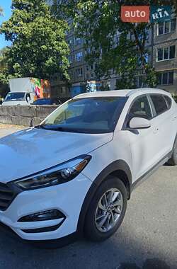Внедорожник / Кроссовер Hyundai Tucson 2017 в 