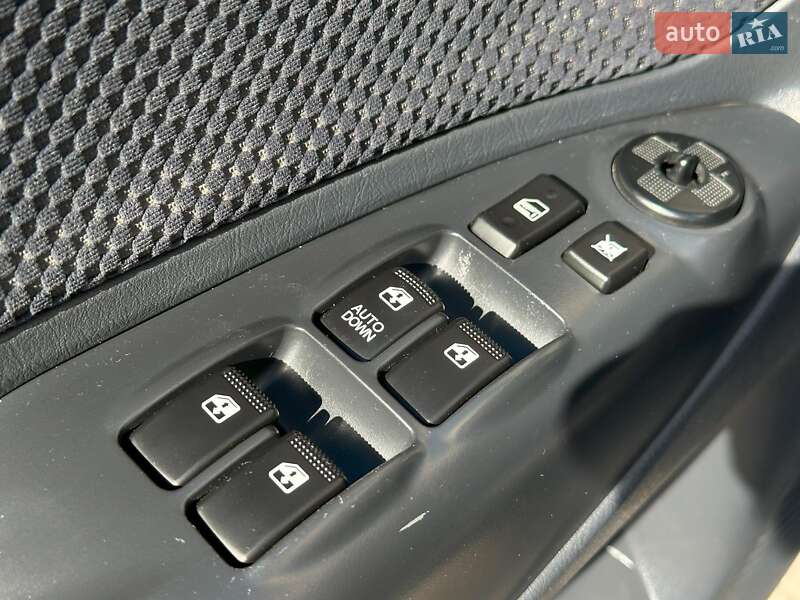 Позашляховик / Кросовер Hyundai Tucson 2011 в Одесі