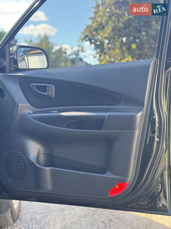 Позашляховик / Кросовер Hyundai Tucson 2008 в Сарнах