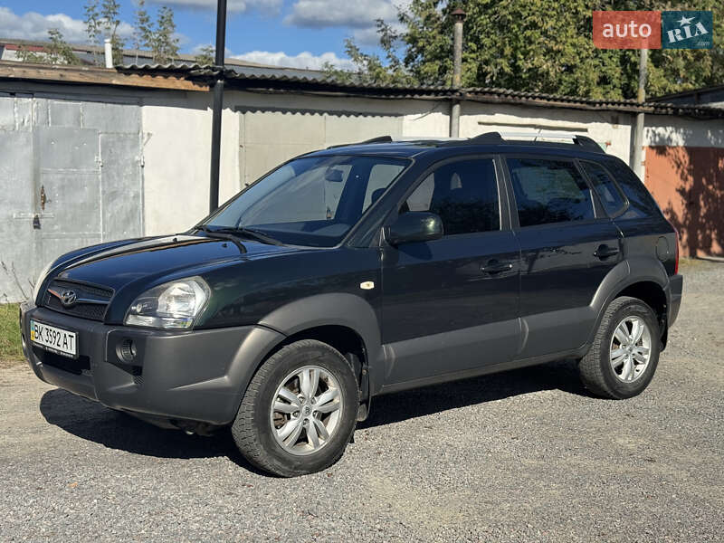 Позашляховик / Кросовер Hyundai Tucson 2008 в Сарнах