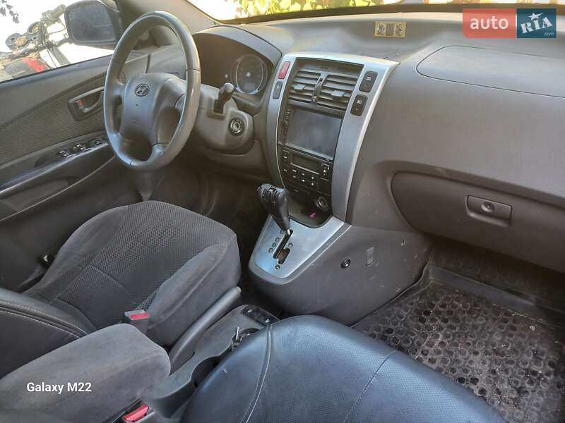 Внедорожник / Кроссовер Hyundai Tucson 2006 в Первомайске