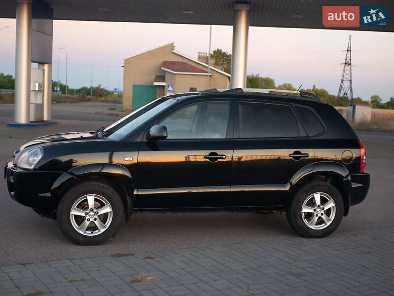 Позашляховик / Кросовер Hyundai Tucson 2006 в Хоролі фото 2 Позашляховик / Кросовер Hyundai Tucson 2006 в Хоролі