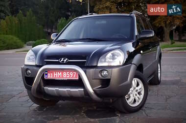 Позашляховик / Кросовер Hyundai Tucson 2007 в  фото 8 Позашляховик / Кросовер Hyundai Tucson 2007 в