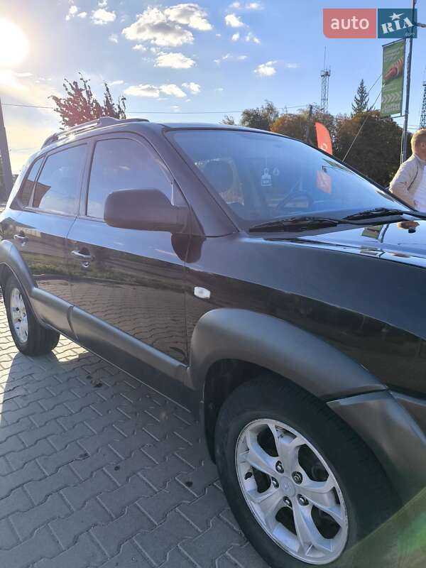 Позашляховик / Кросовер Hyundai Tucson 2008 в Первомайську фото 6 Позашляховик / Кросовер Hyundai Tucson 2008 в Первомайську