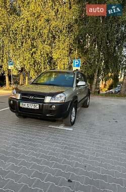 Позашляховик / Кросовер Hyundai Tucson 2008 в  фото 5 Позашляховик / Кросовер Hyundai Tucson 2008 в