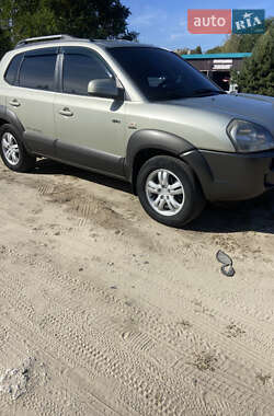 Внедорожник / Кроссовер Hyundai Tucson 2006 в 