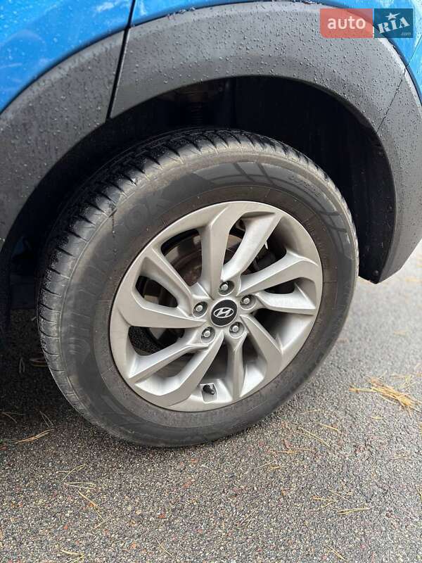 Внедорожник / Кроссовер Hyundai Tucson 2015 в Киеве