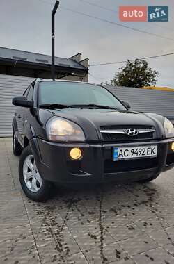 Внедорожник / Кроссовер Hyundai Tucson 2009 в 