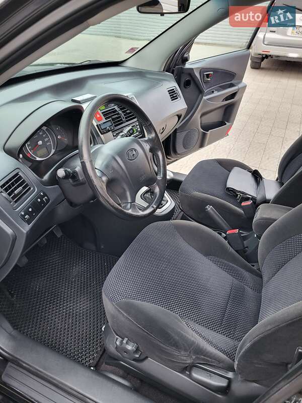 Позашляховик / Кросовер Hyundai Tucson 2009 в Володимирі