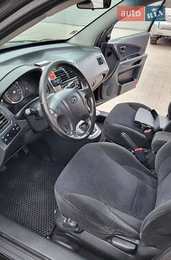 Внедорожник / Кроссовер Hyundai Tucson 2009 в 