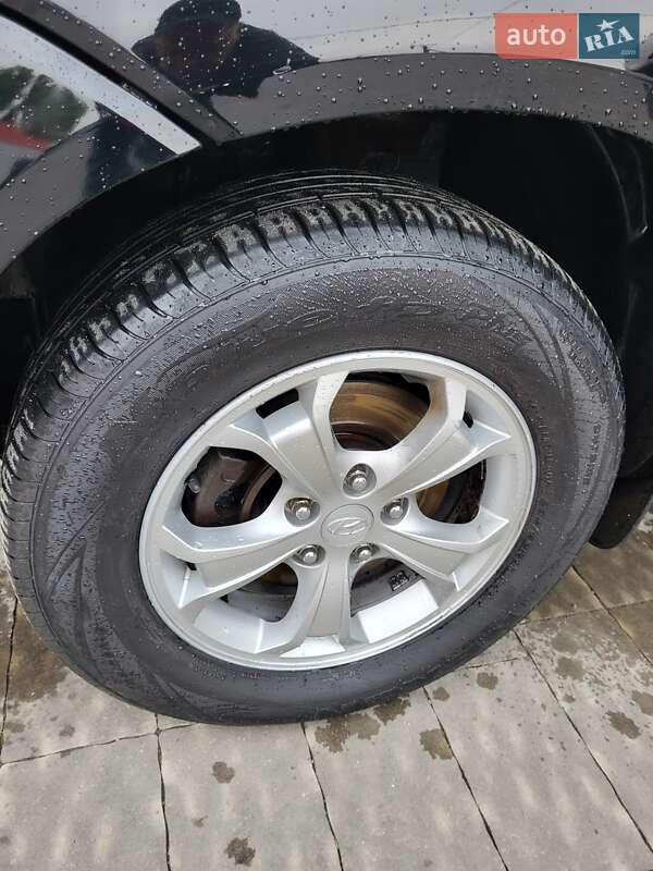 Позашляховик / Кросовер Hyundai Tucson 2009 в Володимирі