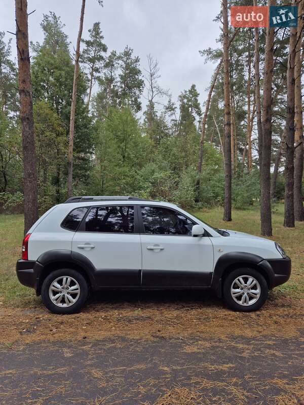 Позашляховик / Кросовер Hyundai Tucson 2012 в Києві