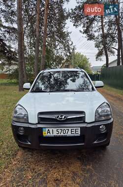 Внедорожник / Кроссовер Hyundai Tucson 2012 в 