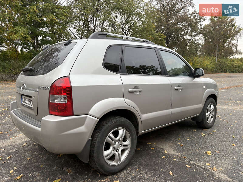 Позашляховик / Кросовер Hyundai Tucson 2006 в Корсунь-Шевченківському