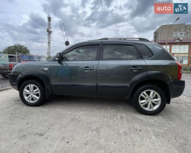 Внедорожник / Кроссовер Hyundai Tucson 2012 в Южноукраинске