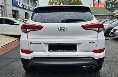 Внедорожник / Кроссовер Hyundai Tucson 2016 в 