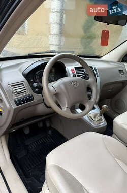 Внедорожник / Кроссовер Hyundai Tucson 2006 в 