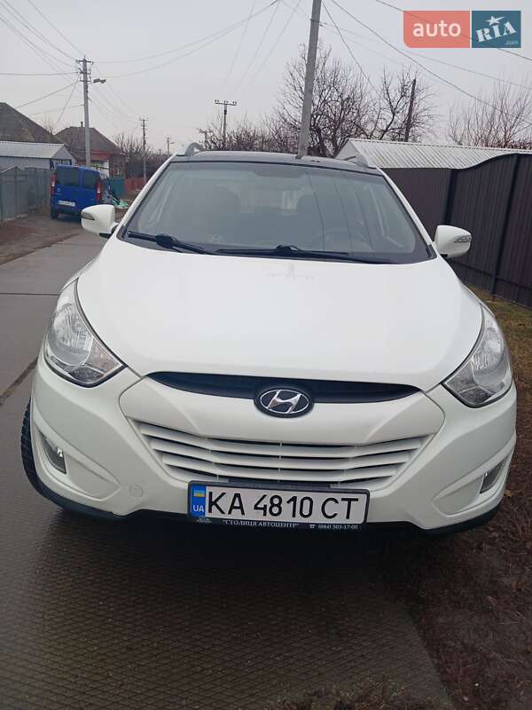 Позашляховик / Кросовер Hyundai Tucson 2010 в Золотоноші