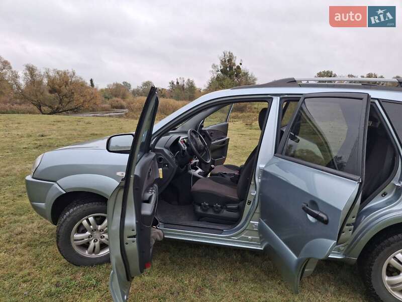 Внедорожник / Кроссовер Hyundai Tucson 2007 в Ахтырке фото 3 Внедорожник / Кроссовер Hyundai Tucson 2007 в Ахтырке