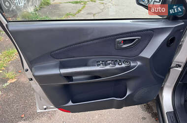 Внедорожник / Кроссовер Hyundai Tucson 2006 в  фото 16 Внедорожник / Кроссовер Hyundai Tucson 2006 в