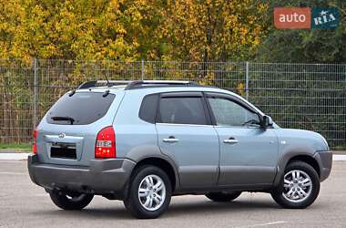 Внедорожник / Кроссовер Hyundai Tucson 2008 в 