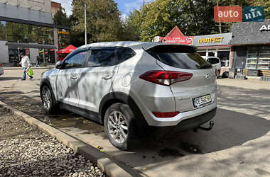 Позашляховик / Кросовер Hyundai Tucson 2016 в Чернівцях