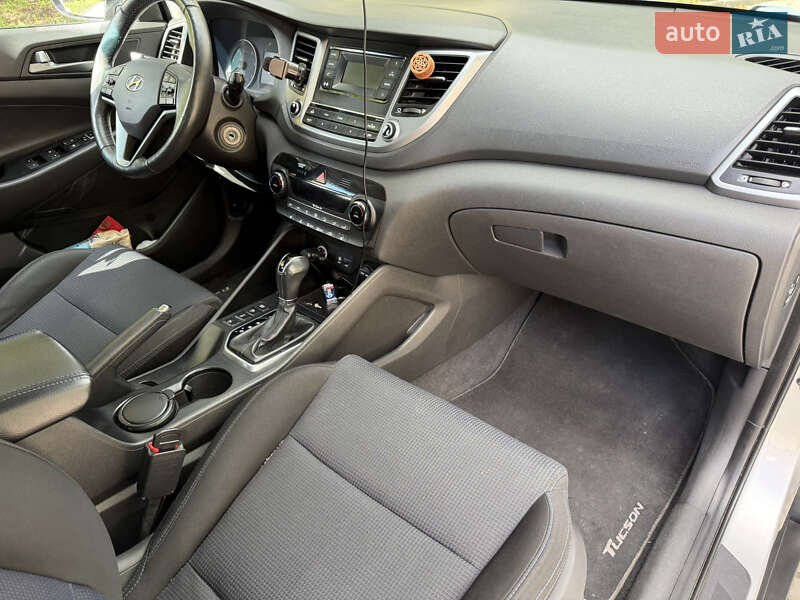 Внедорожник / Кроссовер Hyundai Tucson 2016 в Черновцах фото 7 Внедорожник / Кроссовер Hyundai Tucson 2016 в Черновцах