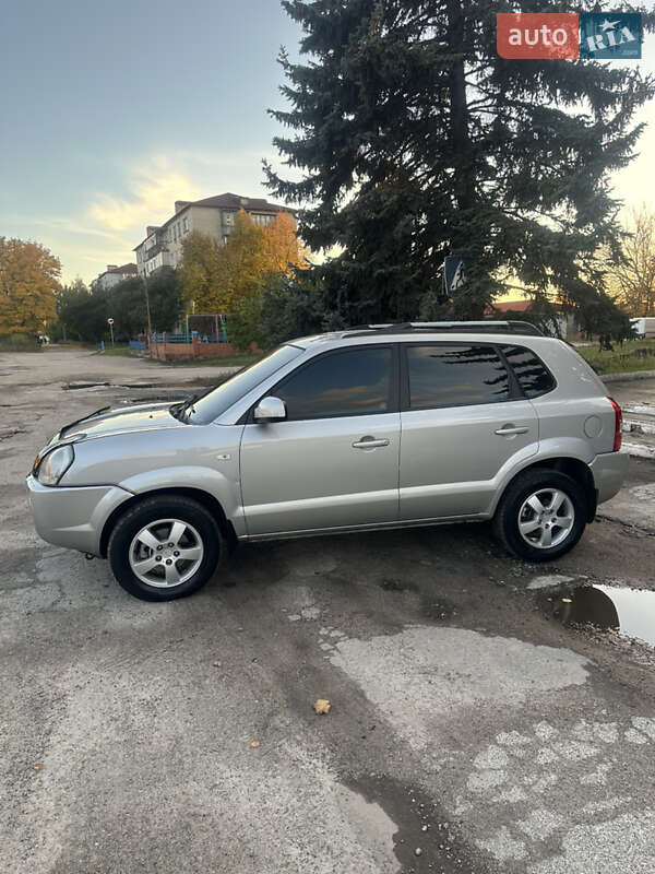 Позашляховик / Кросовер Hyundai Tucson 2006 в Новій Водолагі