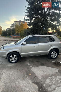 Внедорожник / Кроссовер Hyundai Tucson 2006 в 