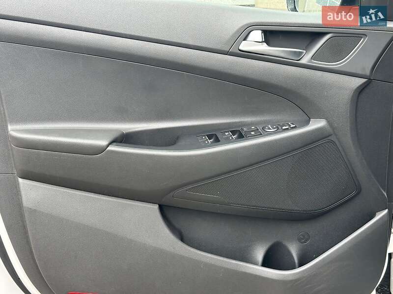 Внедорожник / Кроссовер Hyundai Tucson 2017 в Одессе