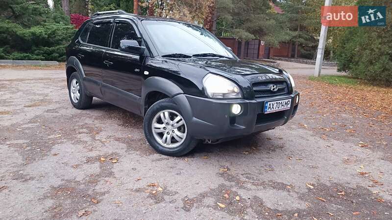 Внедорожник / Кроссовер Hyundai Tucson 2008 в 