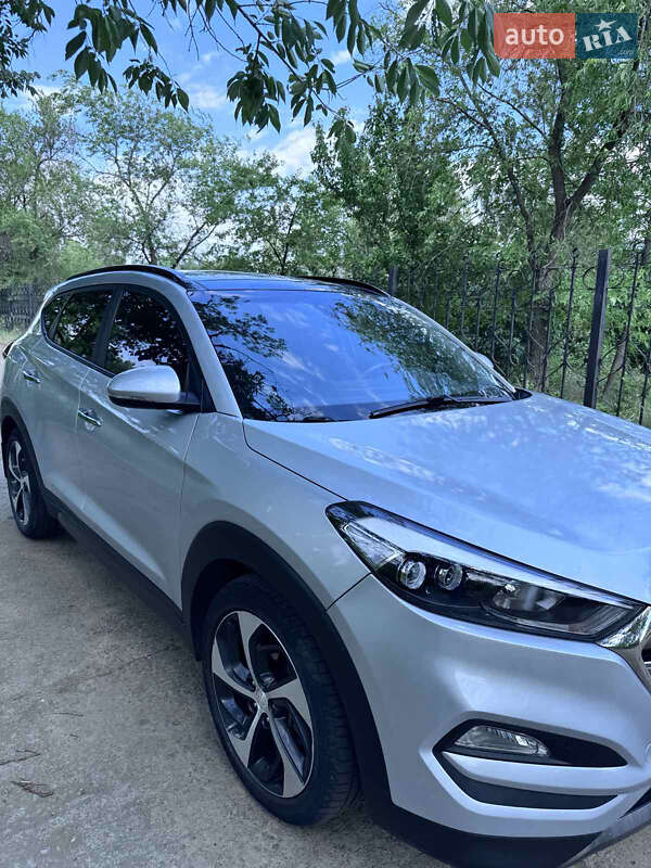 Внедорожник / Кроссовер Hyundai Tucson 2016 в Днепре фото 9 Внедорожник / Кроссовер Hyundai Tucson 2016 в Днепре