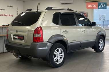 Внедорожник / Кроссовер Hyundai Tucson 2006 в 