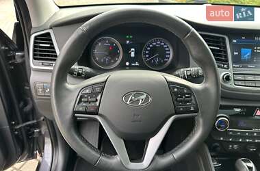 Внедорожник / Кроссовер Hyundai Tucson 2015 в 