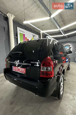Внедорожник / Кроссовер Hyundai Tucson 2008 в 