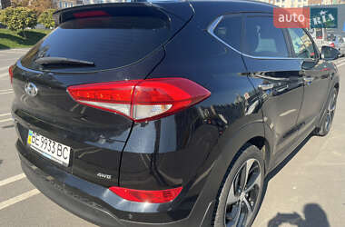 Внедорожник / Кроссовер Hyundai Tucson 2016 в 