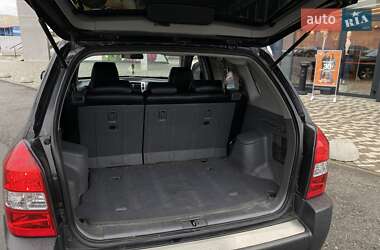 Внедорожник / Кроссовер Hyundai Tucson 2004 в 