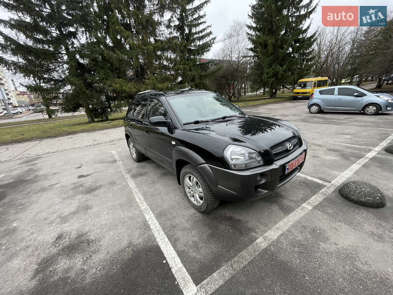 Внедорожник / Кроссовер Hyundai Tucson 2005 в Житомире фото 2 Внедорожник / Кроссовер Hyundai Tucson 2005 в Житомире