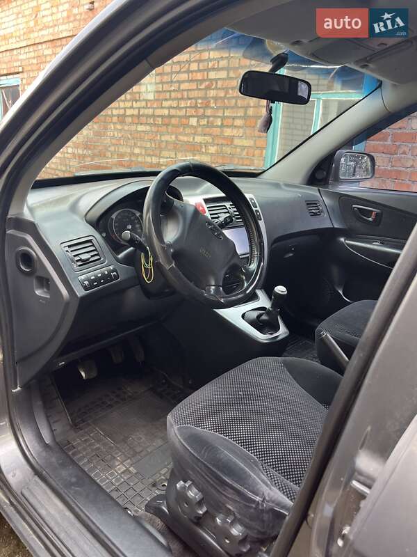 Позашляховик / Кросовер Hyundai Tucson 2007 в Нікополі фото 9 Позашляховик / Кросовер Hyundai Tucson 2007 в Нікополі